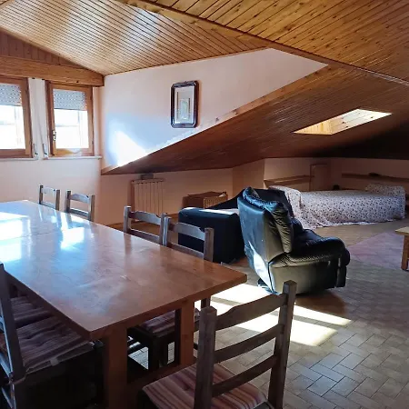 Διαμέρισμα 10 Posti Letto Attico Bruno *